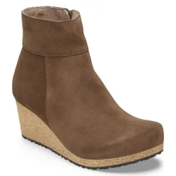 Ebba - Dark Tea Suede