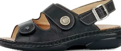 Isera - Black